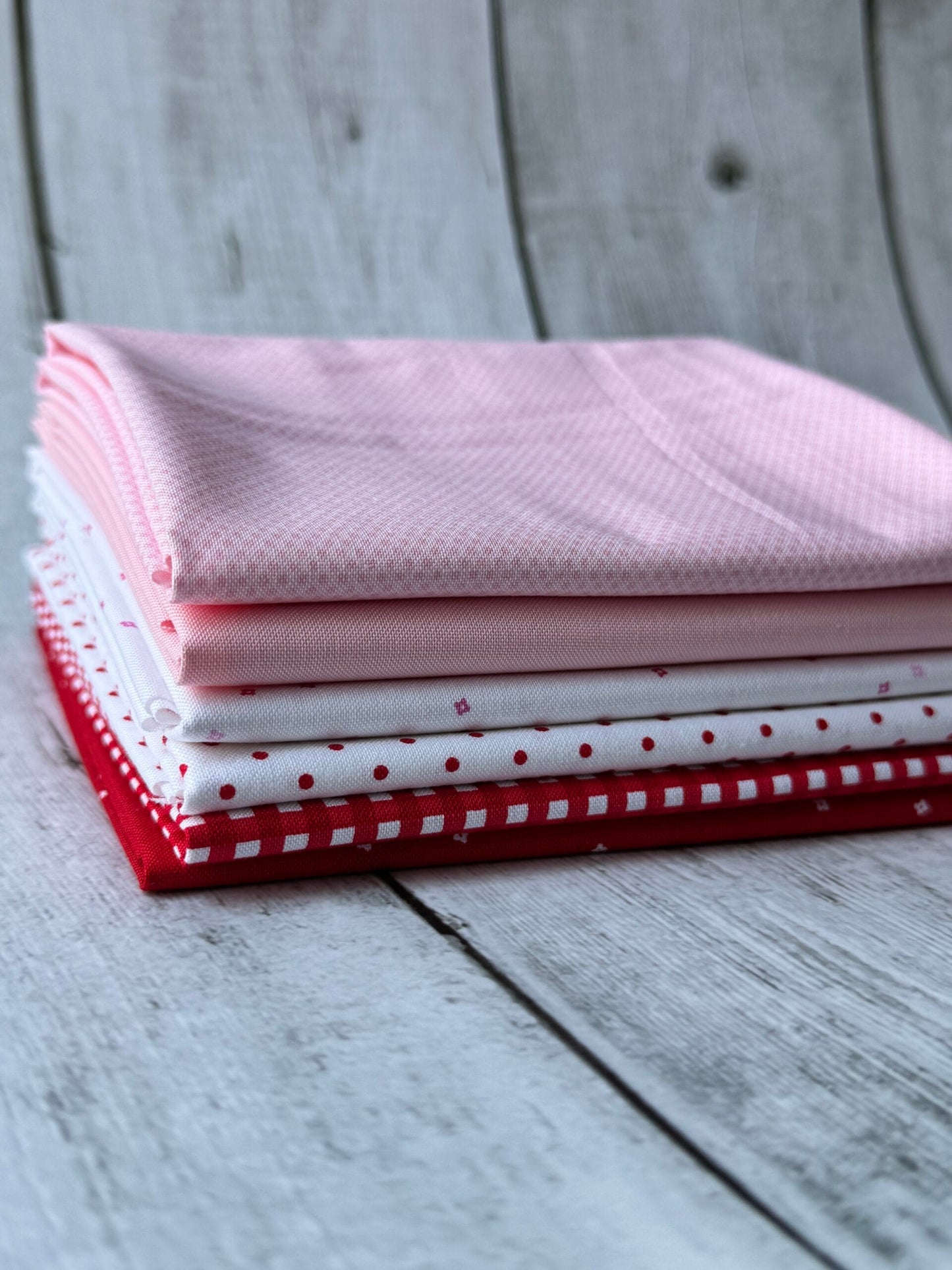 Hugs Seasonal Basics Petite FQB - 6 pc.