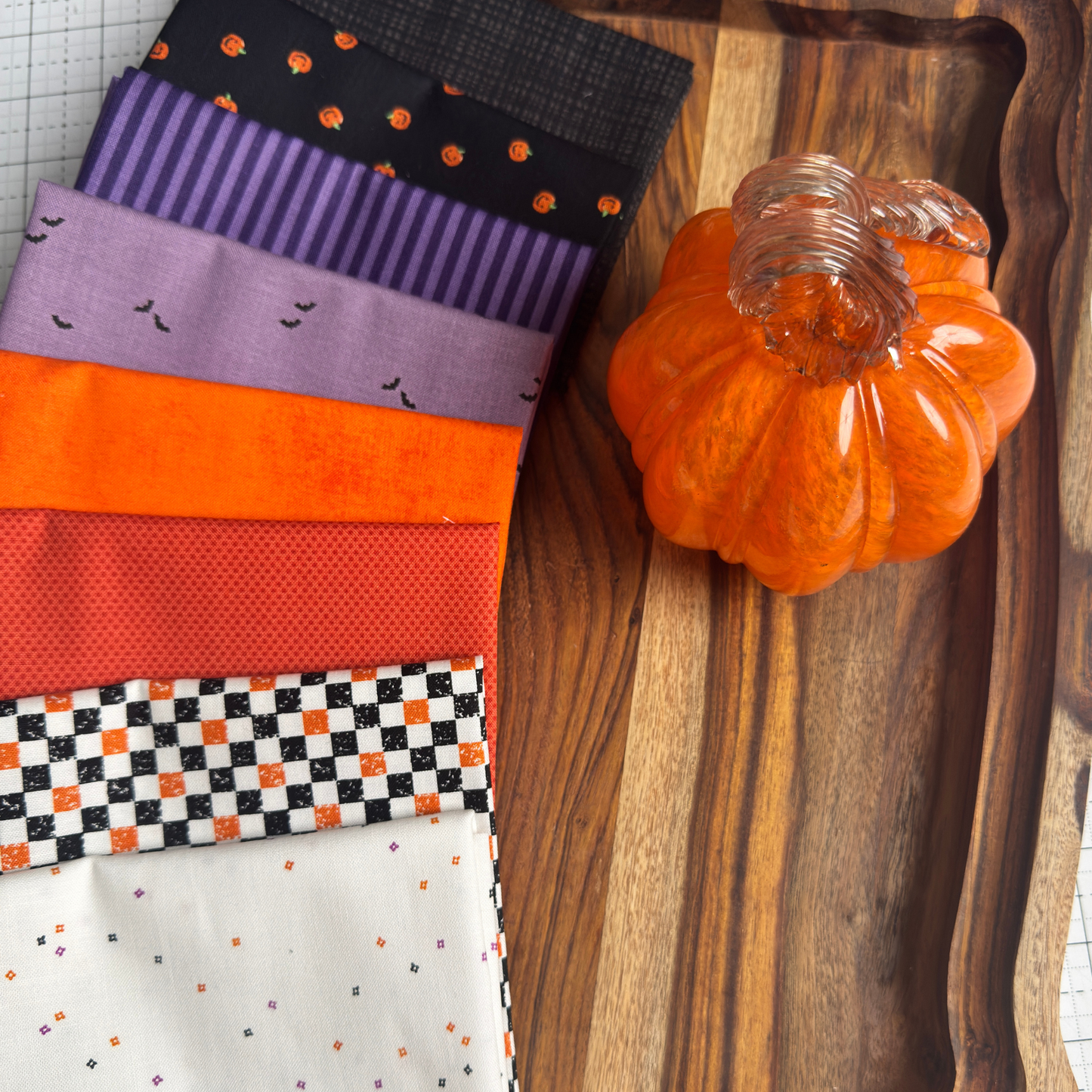Spooky Season Basics: Trick or Treat – 8-Piece Fat Quarter Bundle