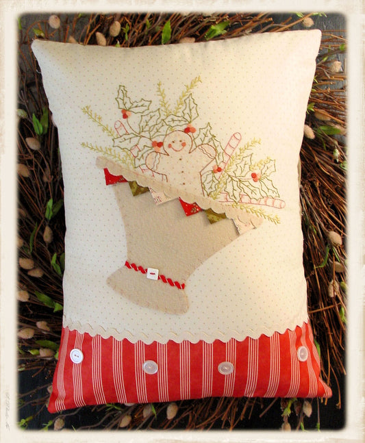 Gingerbread Christmas Pillow Pattern – Plumcute