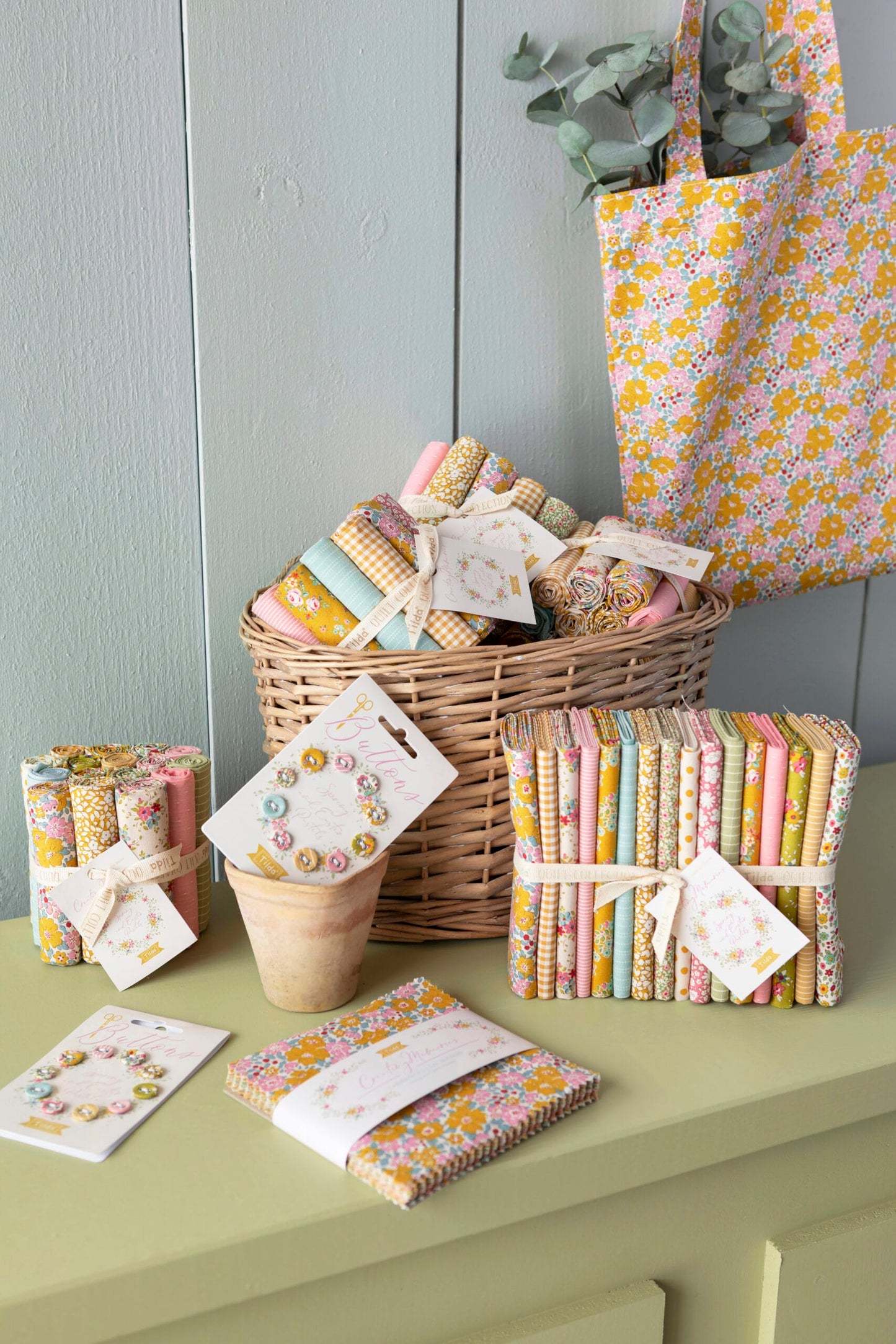 Tilda Creating Memories – Spring Fat Quarter Bundle (16 FQs)