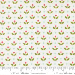Bloomsberry White Mayfair Ditsy Fabric – Camille Roskelley