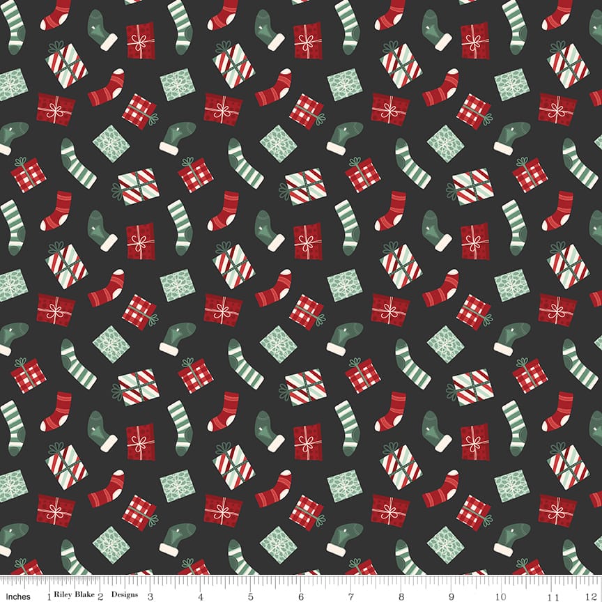 Evergreen Wishes Stockings & Gifts Black