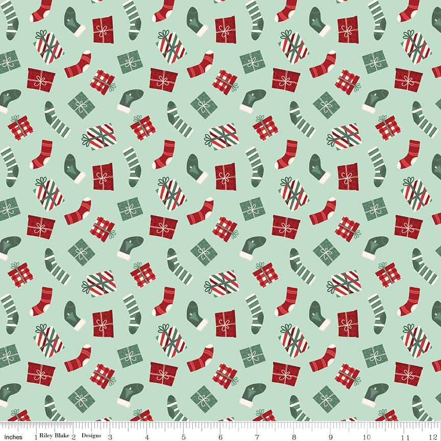 Evergreen Wishes Stockings & Gifts Mint