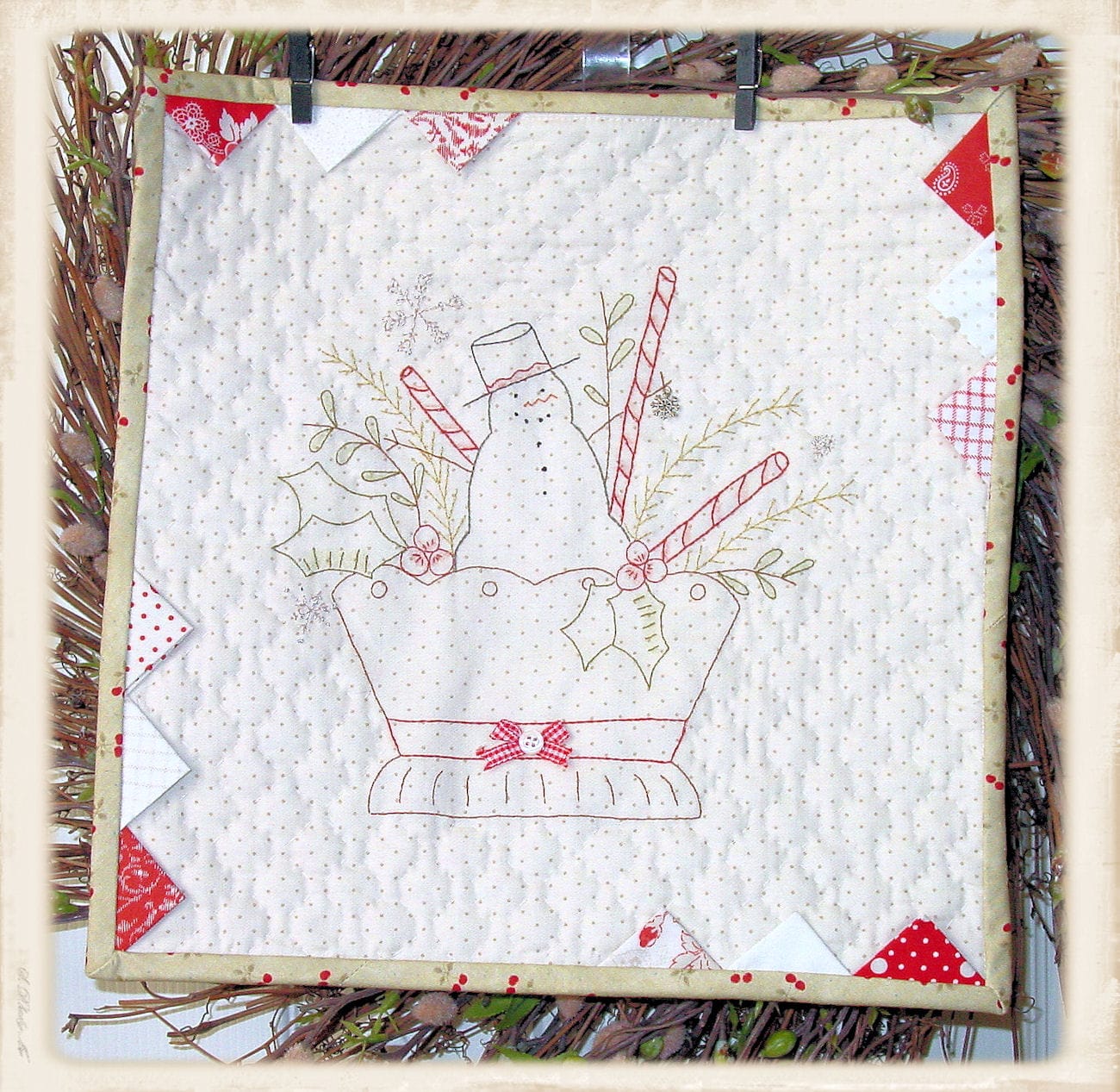 Christmas Basket Mini Quilt Pattern – Plumcute Designs