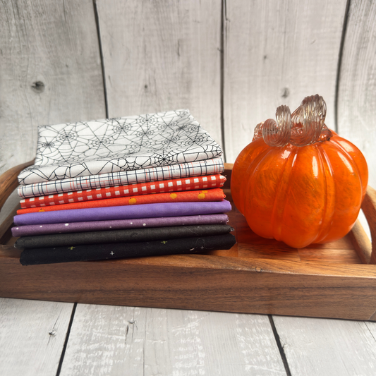 Spooky Season Basics: Fright Night – 8-Piece Fat Quarter Bundle