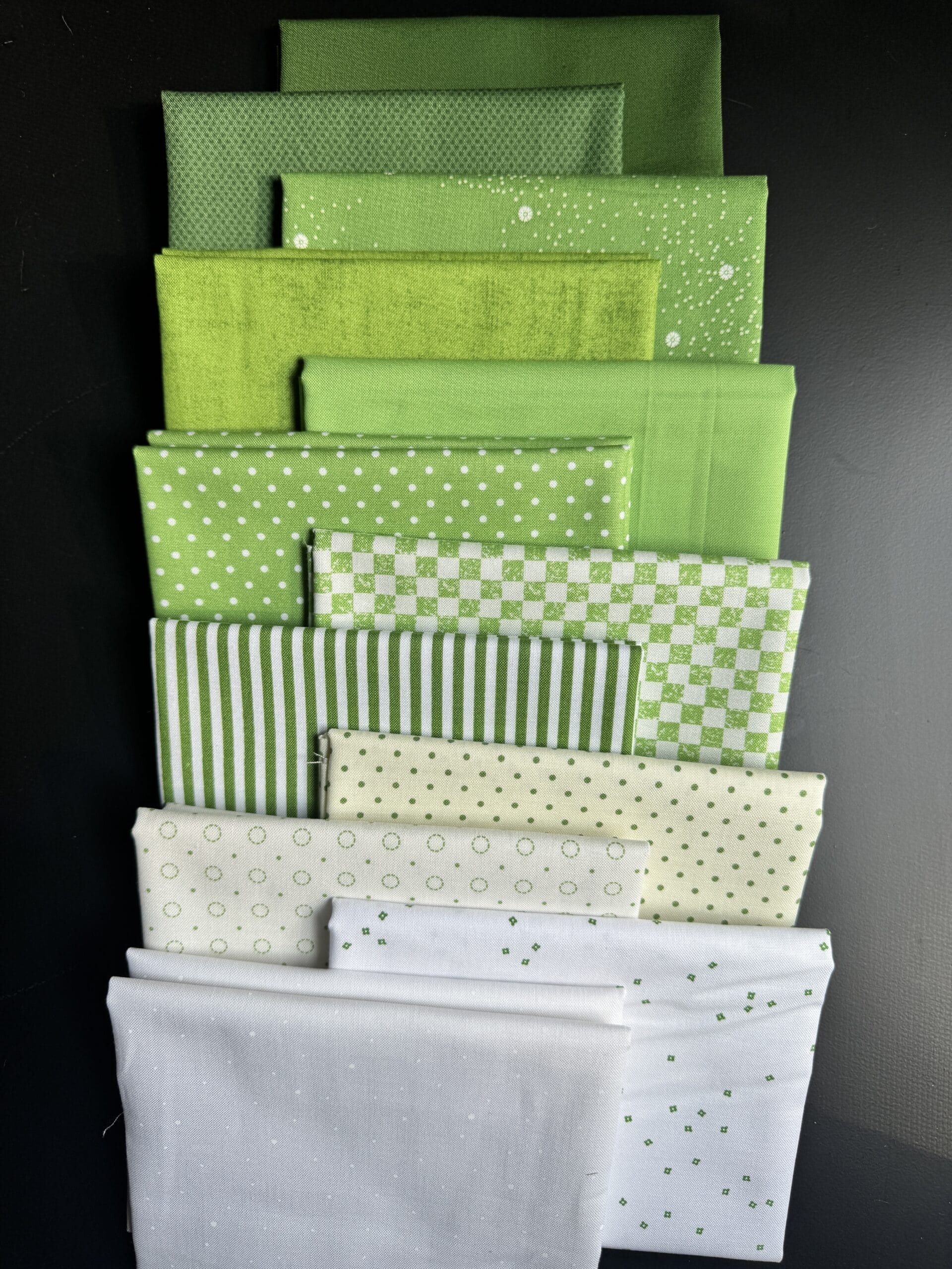 Lucky Charm 12-Piece Riley Blake Basics Bundle