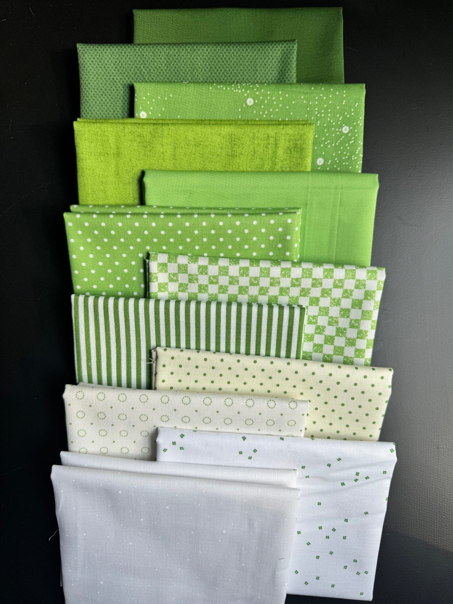 Lucky Charm 12-Piece Riley Blake Basics Bundle