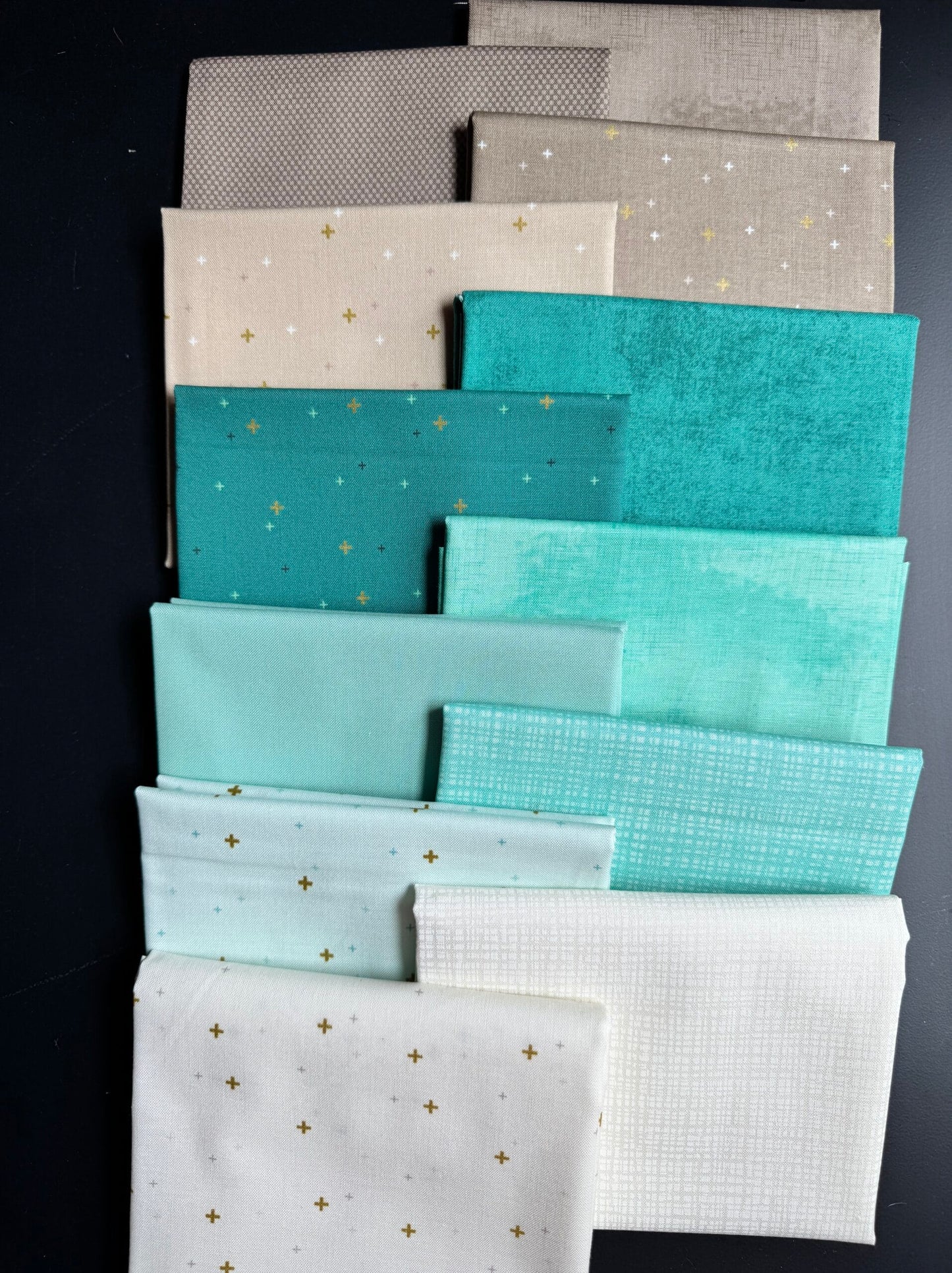 Sandy Toes 12-Piece Riley Blake Basics Bundle
