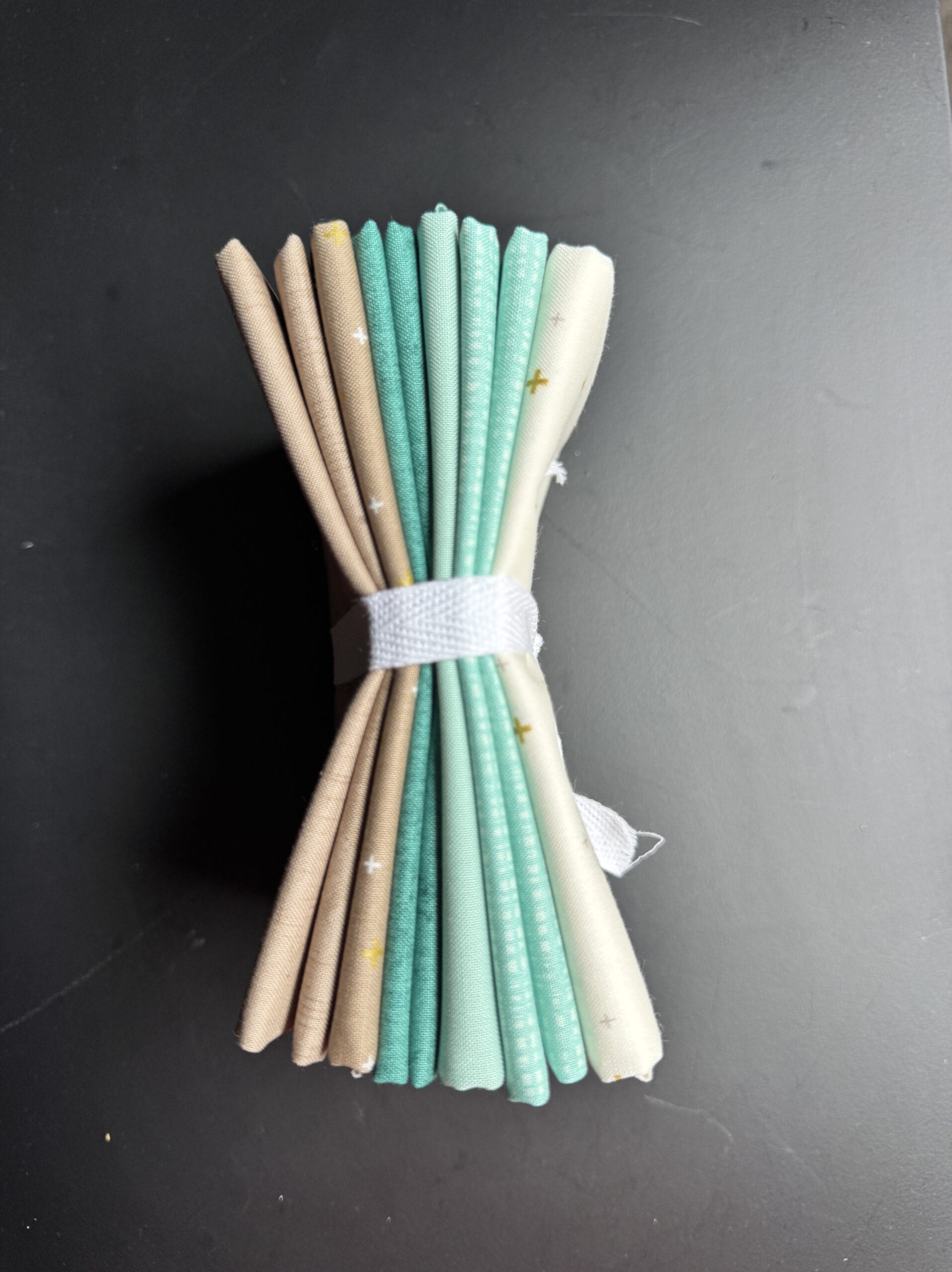 Tide Pool 6-Piece Riley Blake Basics Bundle