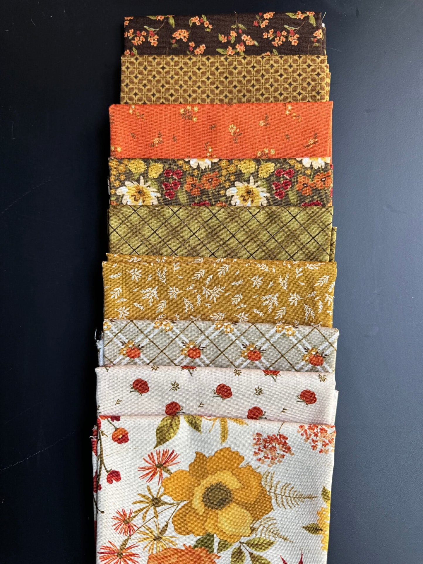 Bountiful Petite Fat Quarter Bundle