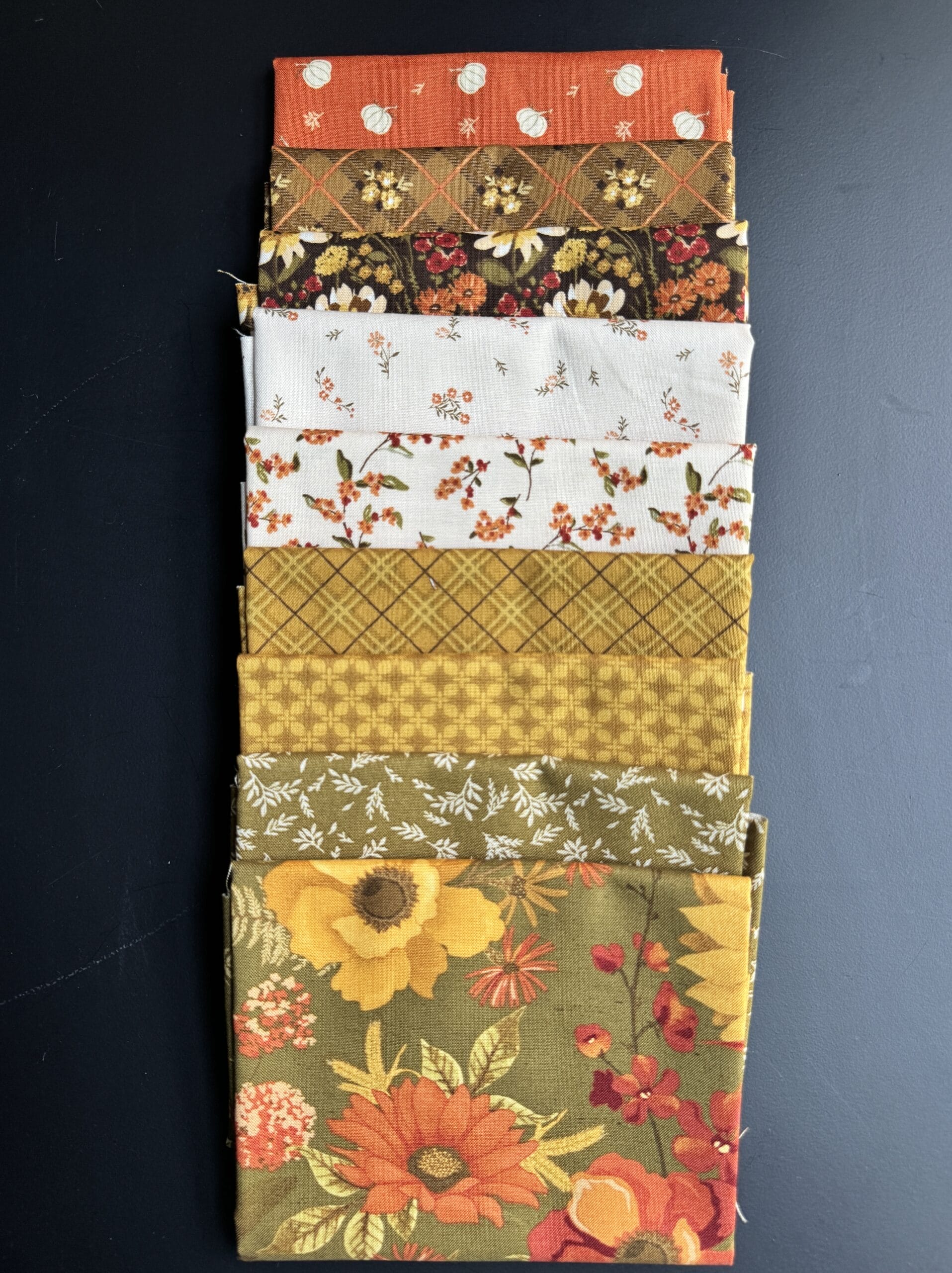Bountiful Petite Fat Quarter Bundle