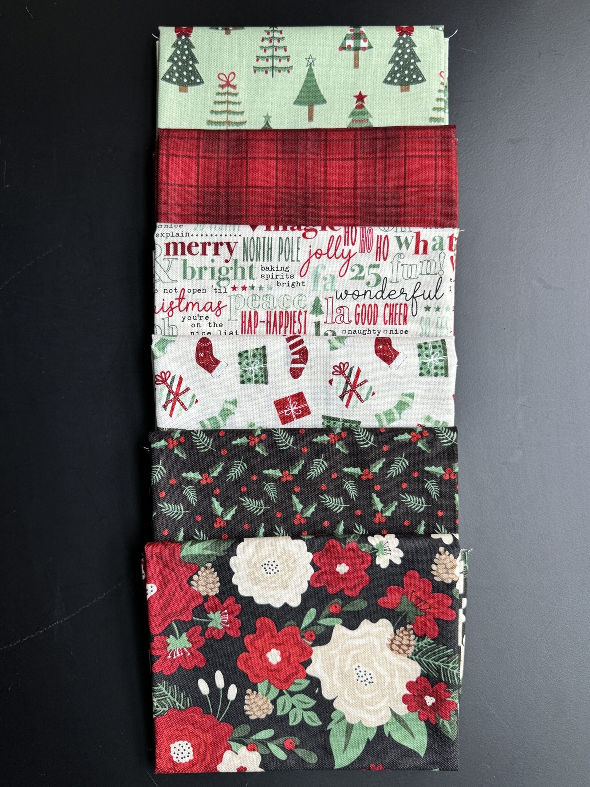 Evergreen Wishes Petite Fat Quarter Bundle