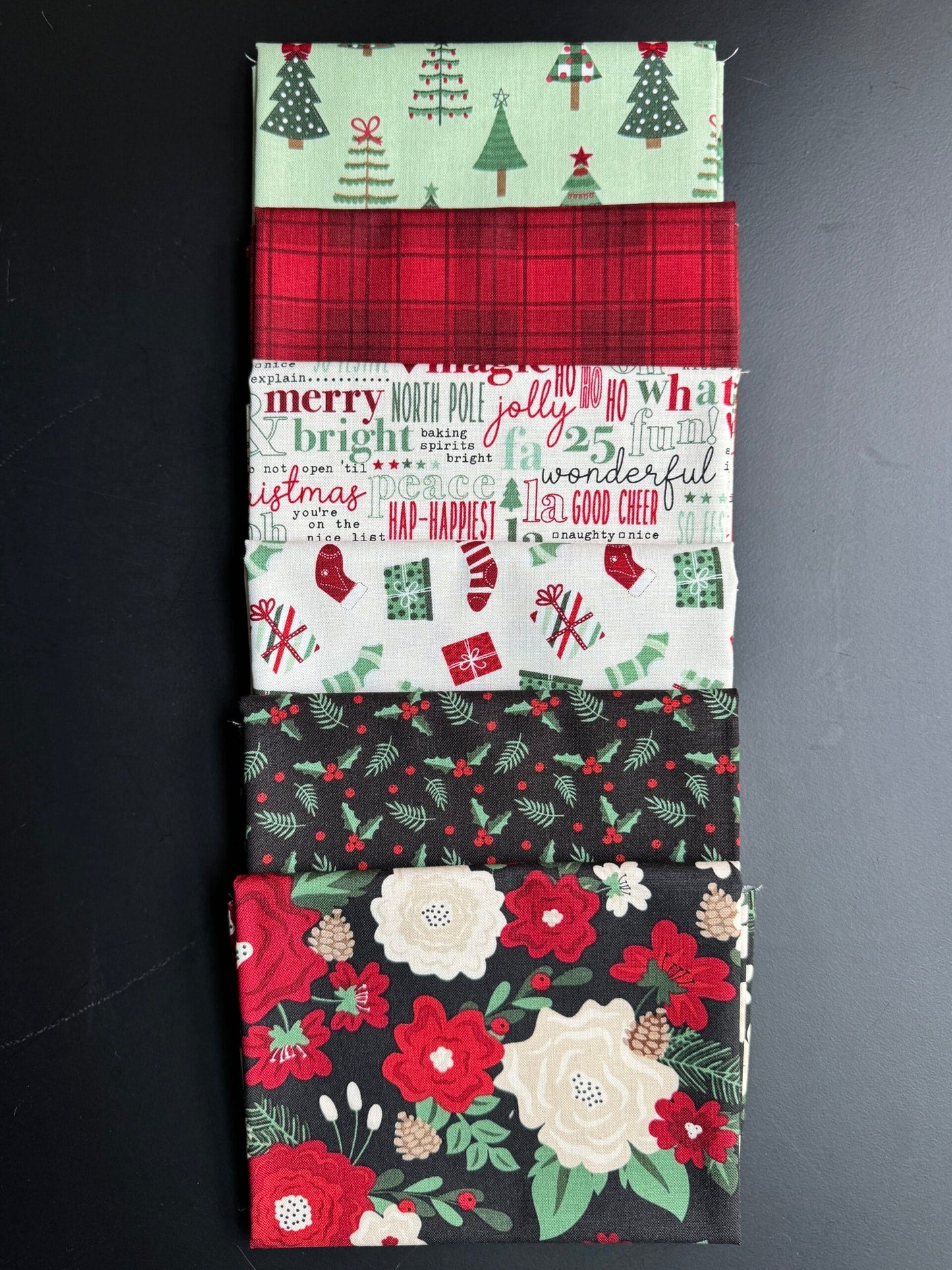 Evergreen Wishes Petite Fat Quarter Bundle