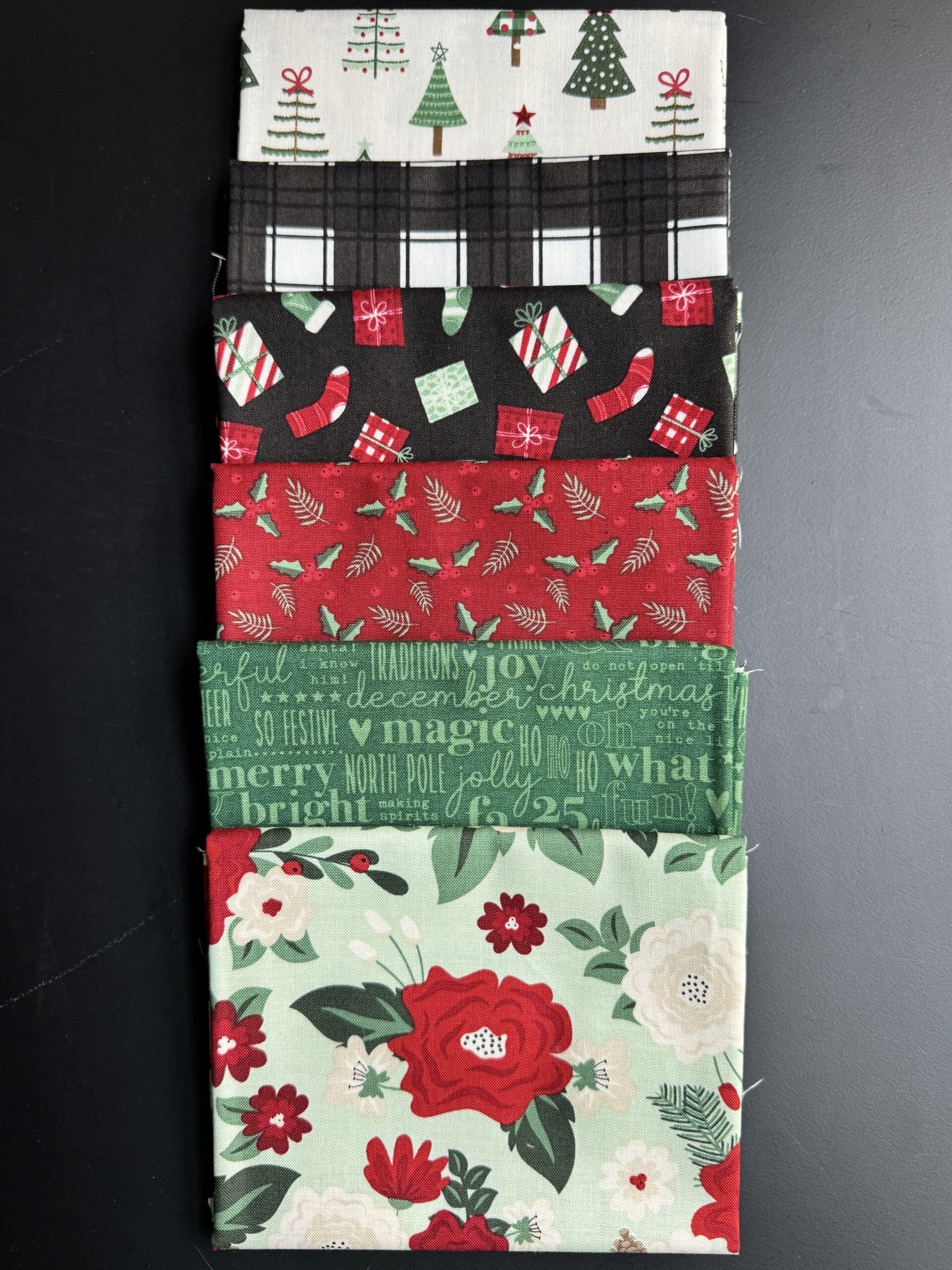 Evergreen Wishes Petite Fat Quarter Bundle
