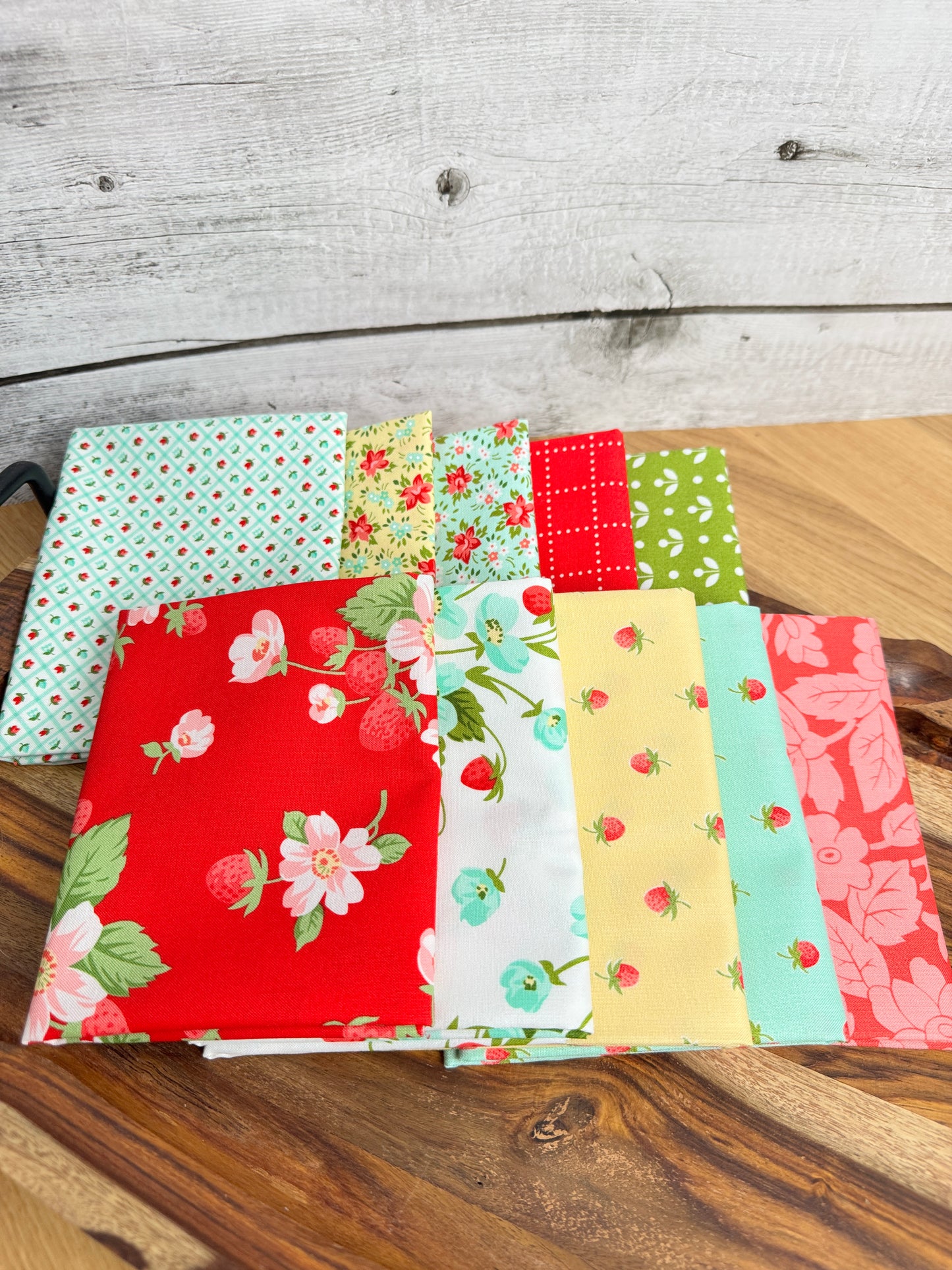 Bloomsberry Petite Fat Quarter Bundle - 10 Pieces