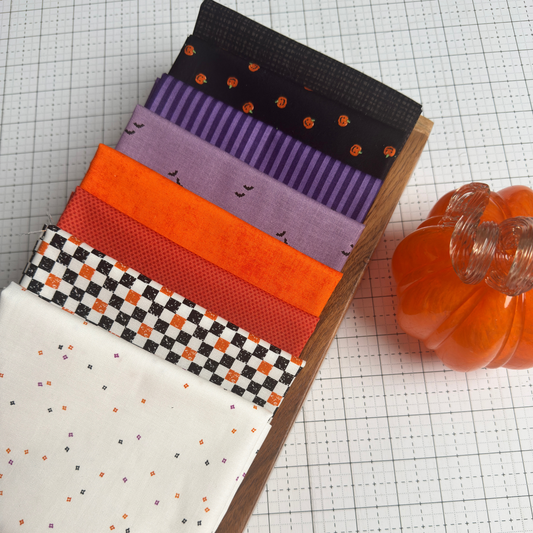 Spooky Season Basics: Trick or Treat – 8-Piece Fat Quarter Bundle